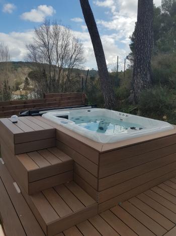 Spa Amalfi - 2 Places - Couleur de la cuve : Blanc Marbre - Jupe du Spa : PVC Gris