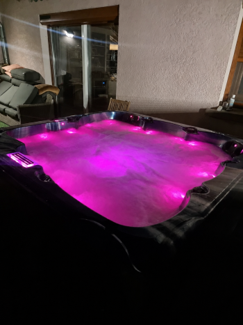 Spa Bahamas - 5 Personnes - Jupe du Spa : PVC Marron - Couleur de la cuve : Bleu Océan